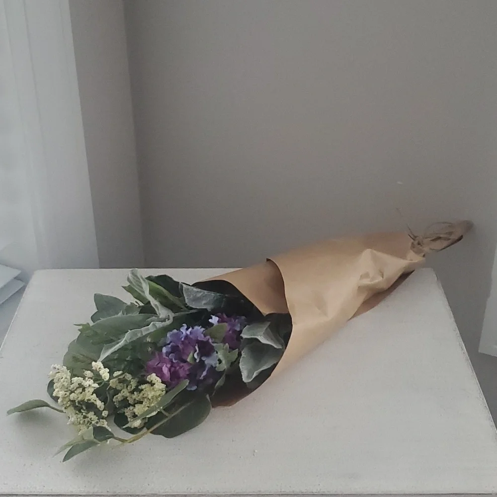 DELUXE BOUQUET  FAUX  SPRING FLOWERS